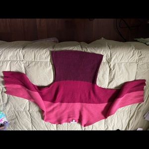 Eva Méndez long sleeve blouse